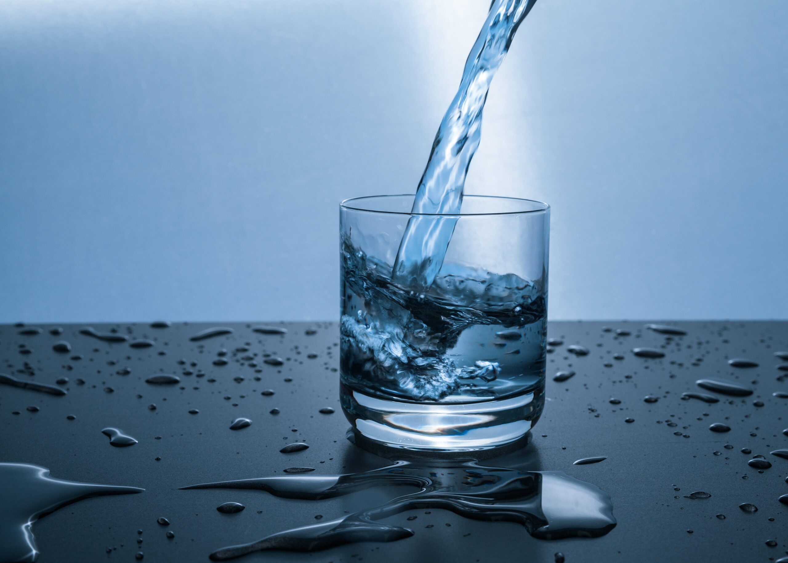 Leitungswasser in einem Glas